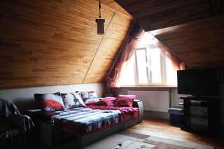 Гостевой дом Sadyba Pogar Славское Двухуровневый люкс-17